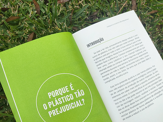 Capa do livro "Diz não ao Plástico", de Harriet Dyer