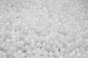 bolas de esferovite, também conhecido por isopor